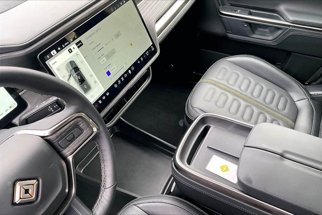 Thumbnail: 2025 Rivian R1T - 19