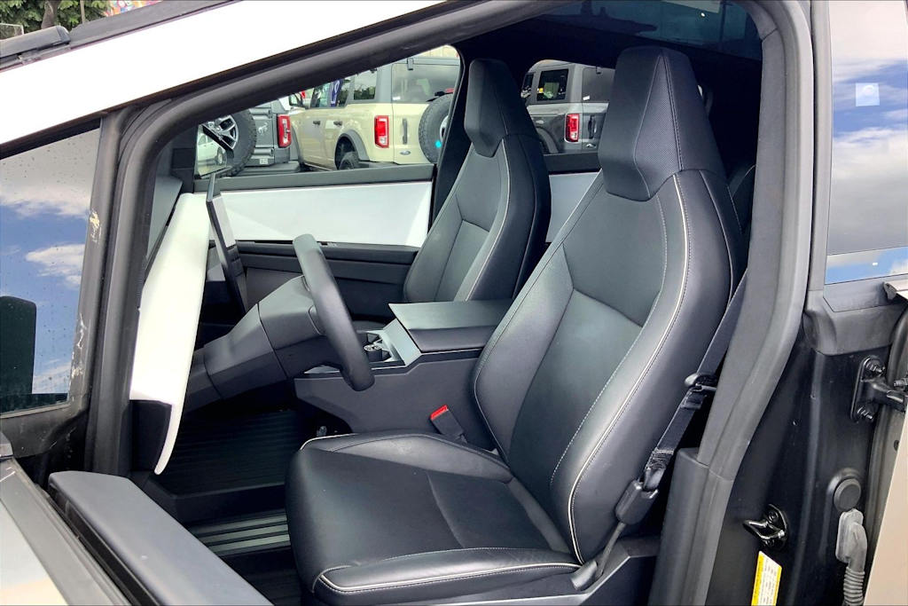 Thumbnail: 2024 Tesla Cybertruck - 9