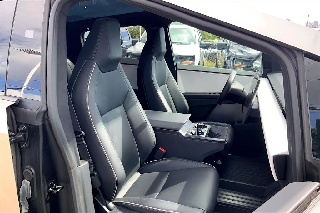 Thumbnail: 2024 Tesla Cybertruck - 10