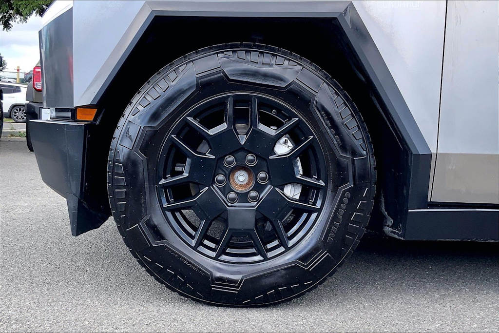 Thumbnail: 2024 Tesla Cybertruck - 7