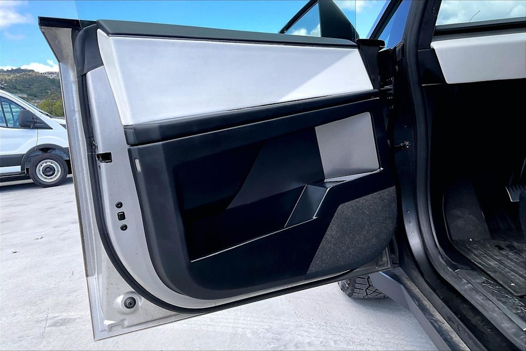 Thumbnail: 2024 Tesla Cybertruck - 28