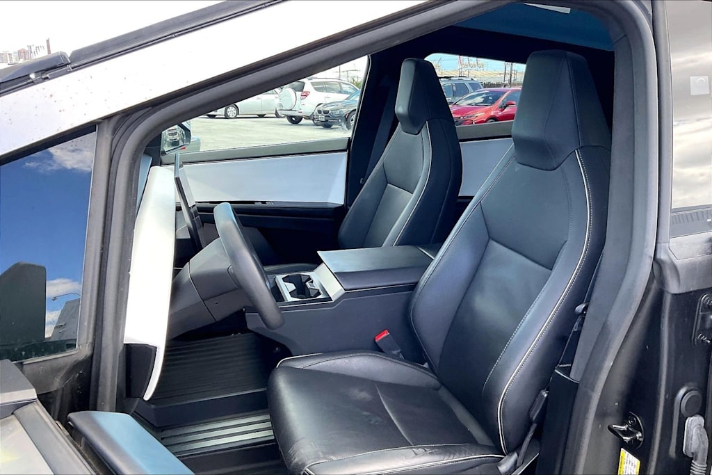 Thumbnail: 2024 Tesla Cybertruck - 10