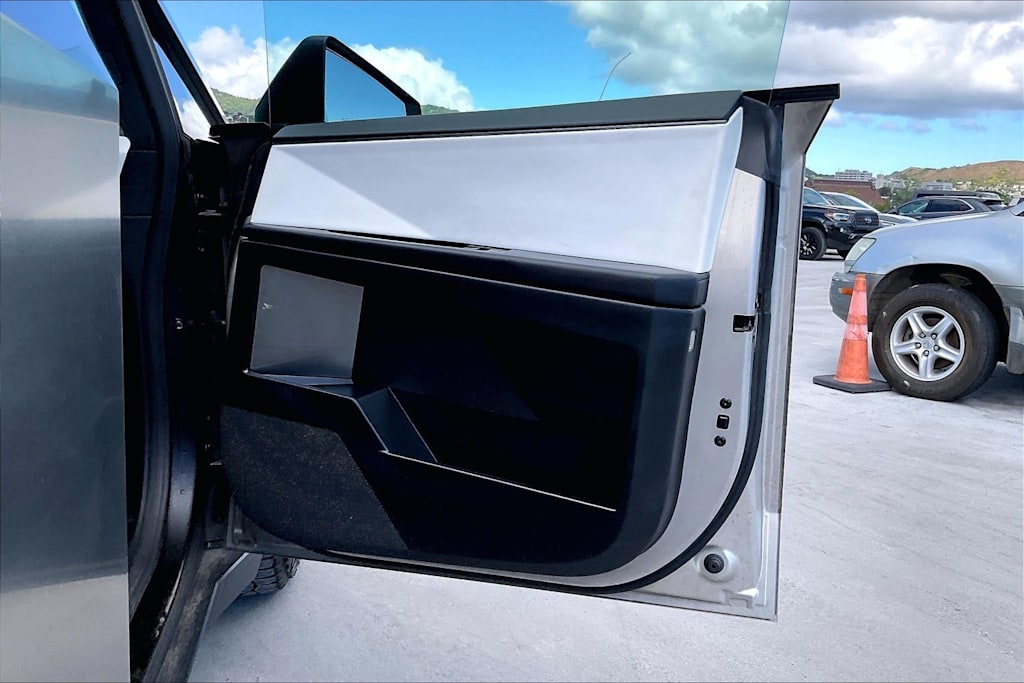 Thumbnail: 2024 Tesla Cybertruck - 29