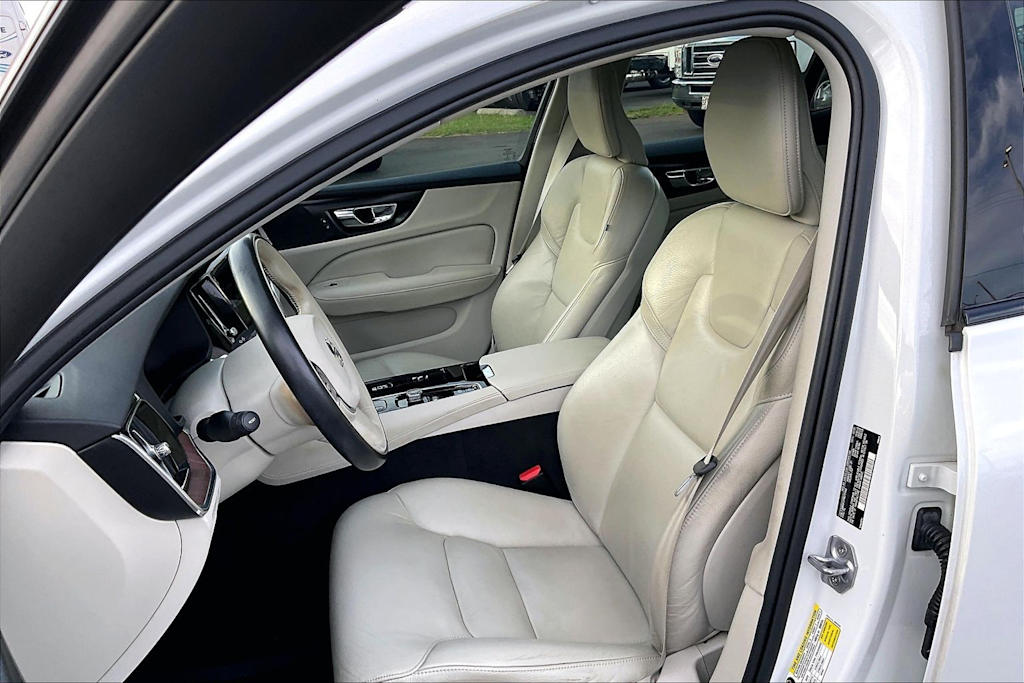 Thumbnail: 2021 Volvo S60 - 11