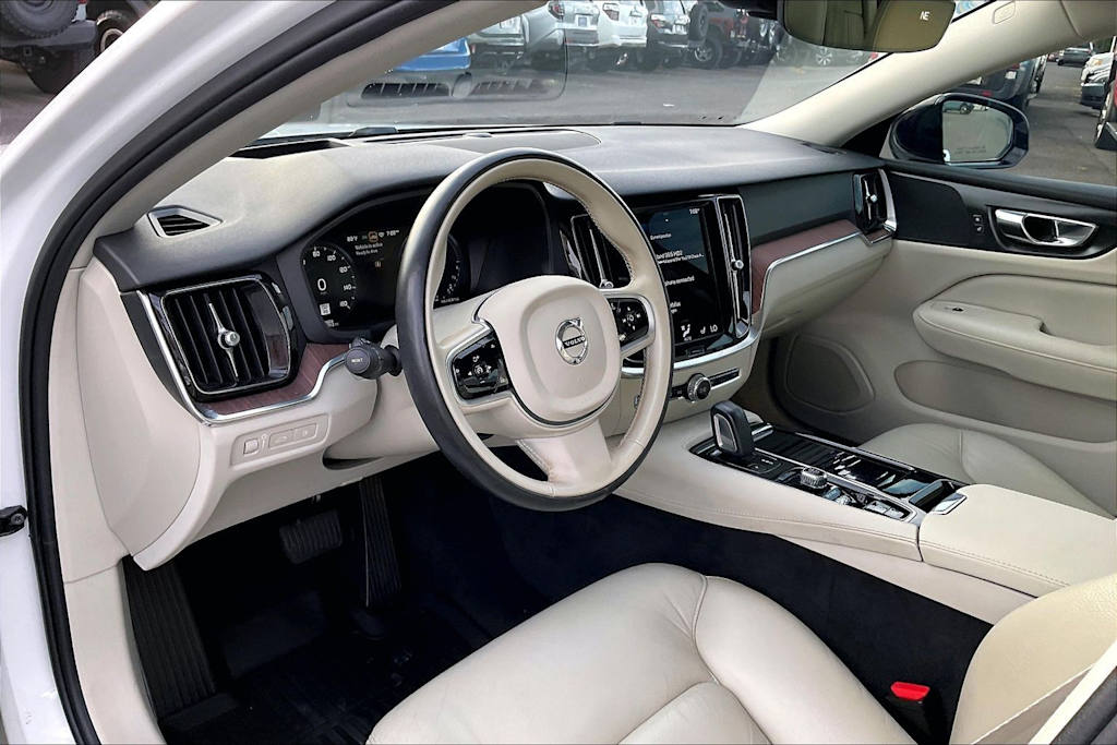 Thumbnail: 2021 Volvo S60 - 2
