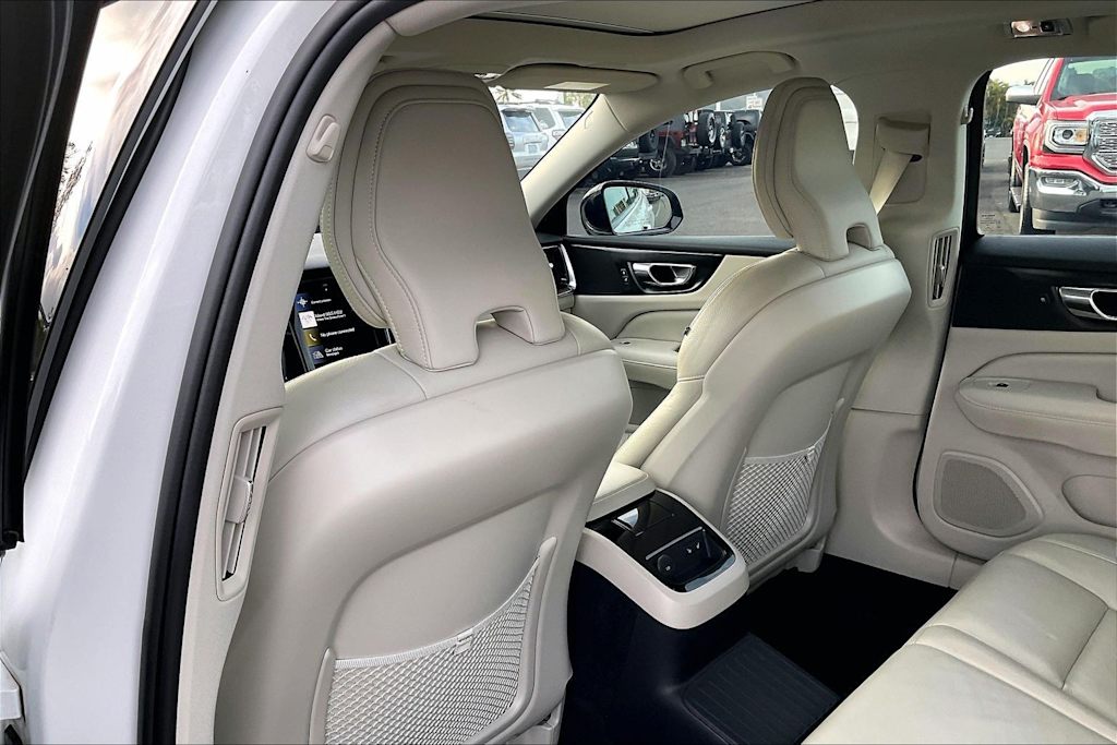 Thumbnail: 2021 Volvo S60 - 13