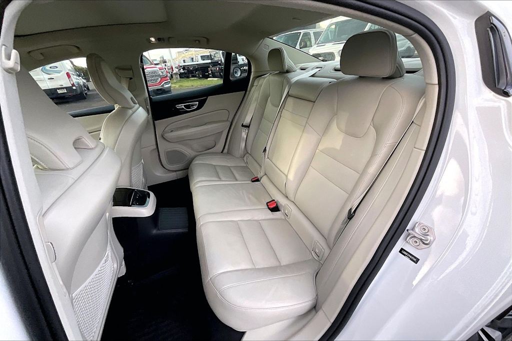Thumbnail: 2021 Volvo S60 - 29