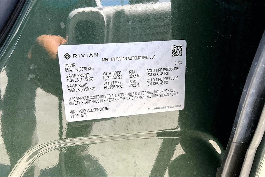 Thumbnail: 2023 Rivian R1S - 18