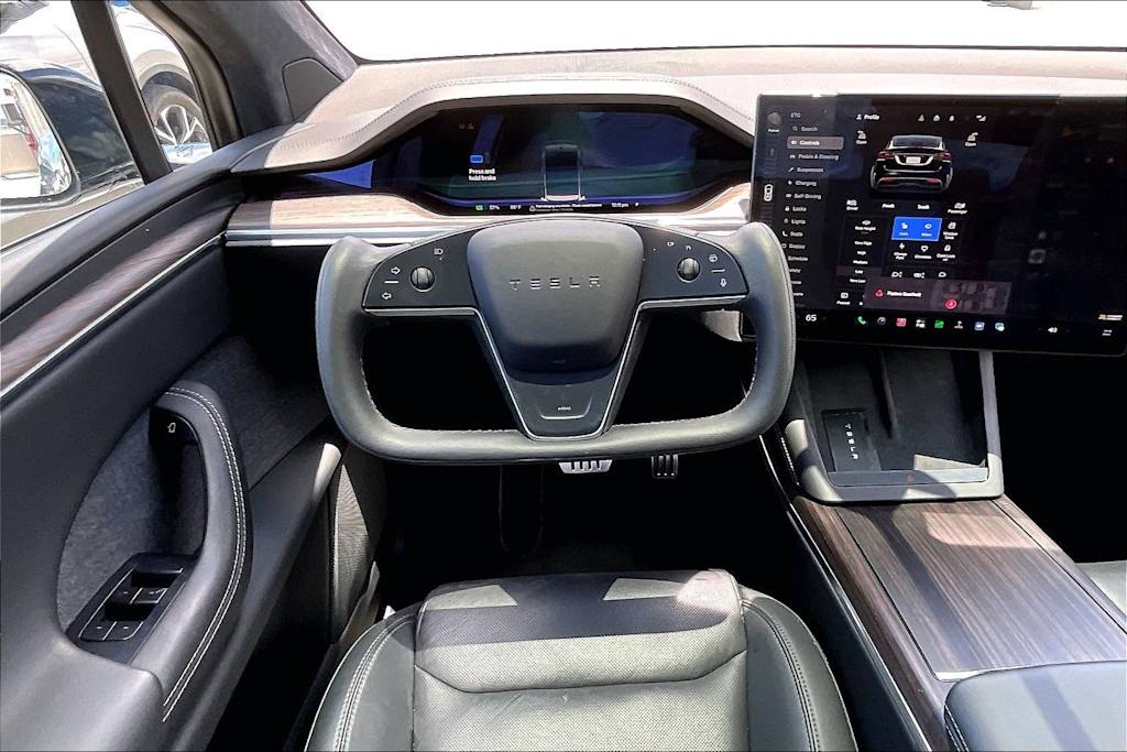 Thumbnail: 2023 Tesla Model X - 13