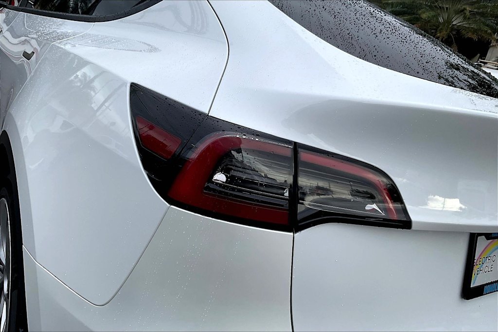 Thumbnail: 2023 Tesla Model Y - 32