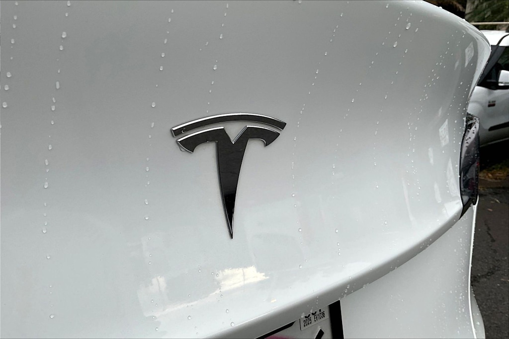 Thumbnail: 2023 Tesla Model Y - 7