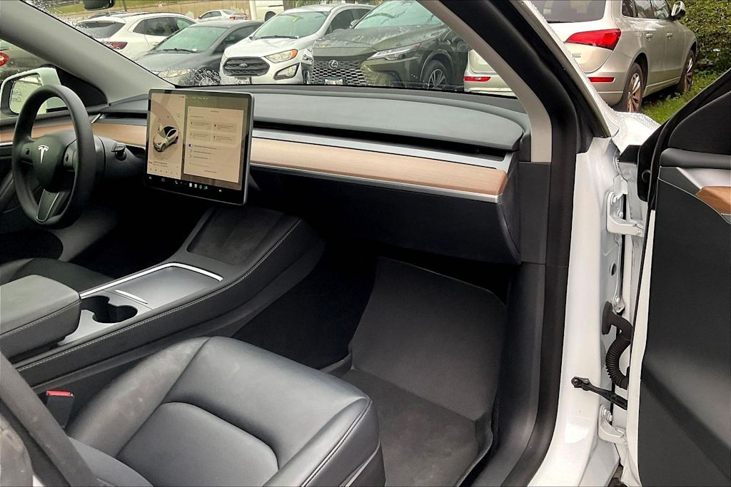 Thumbnail: 2023 Tesla Model Y - 14