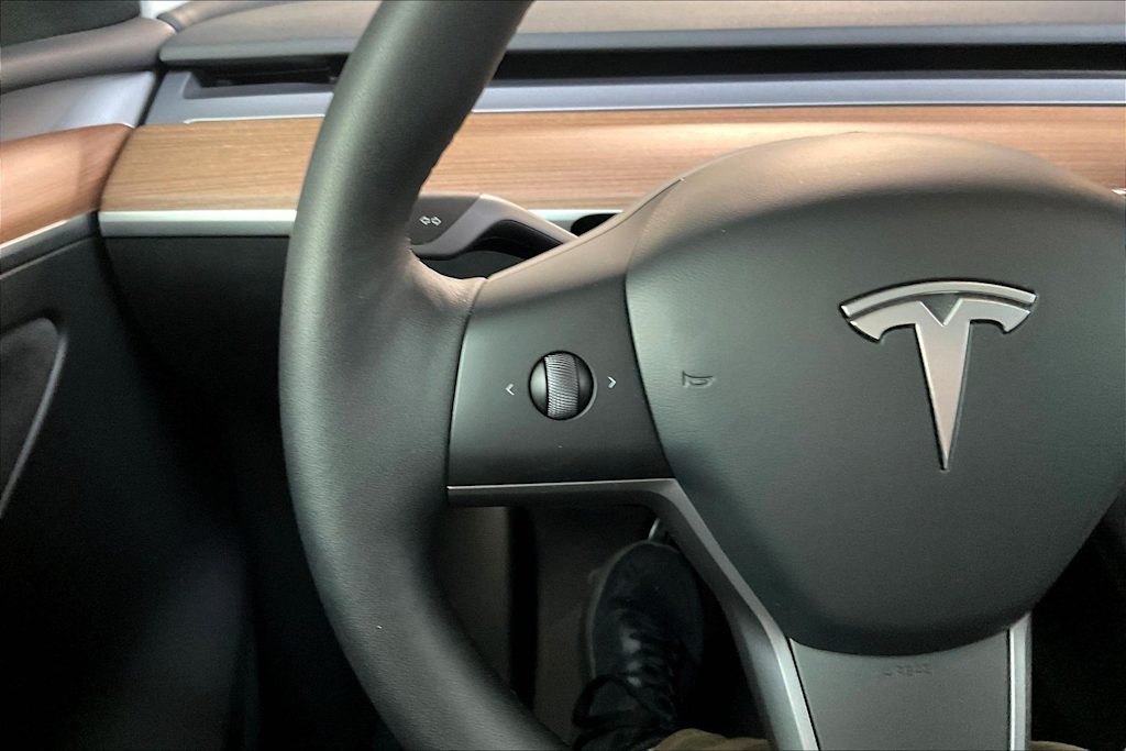 Thumbnail: 2023 Tesla Model Y - 24