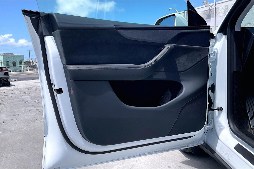 Thumbnail: 2026 Tesla Model Y - 28