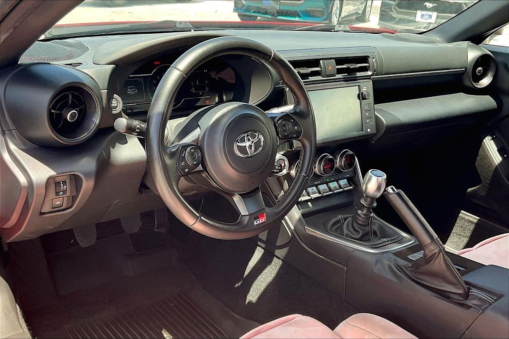 Thumbnail: 2025 Toyota GR86 - 2