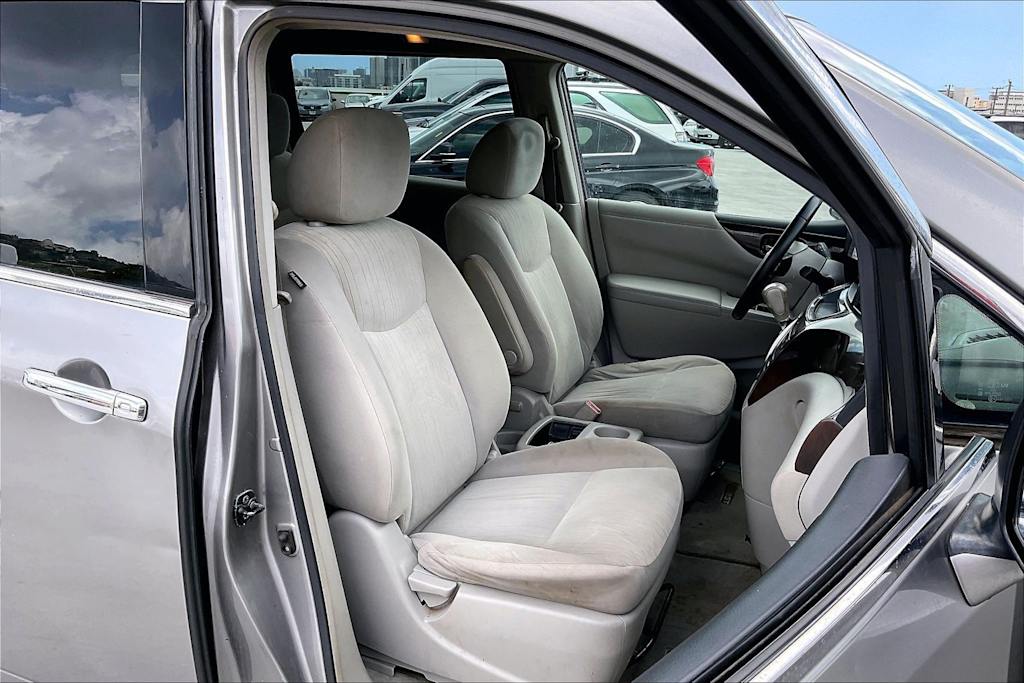 Thumbnail: 2011 Nissan Quest - 12