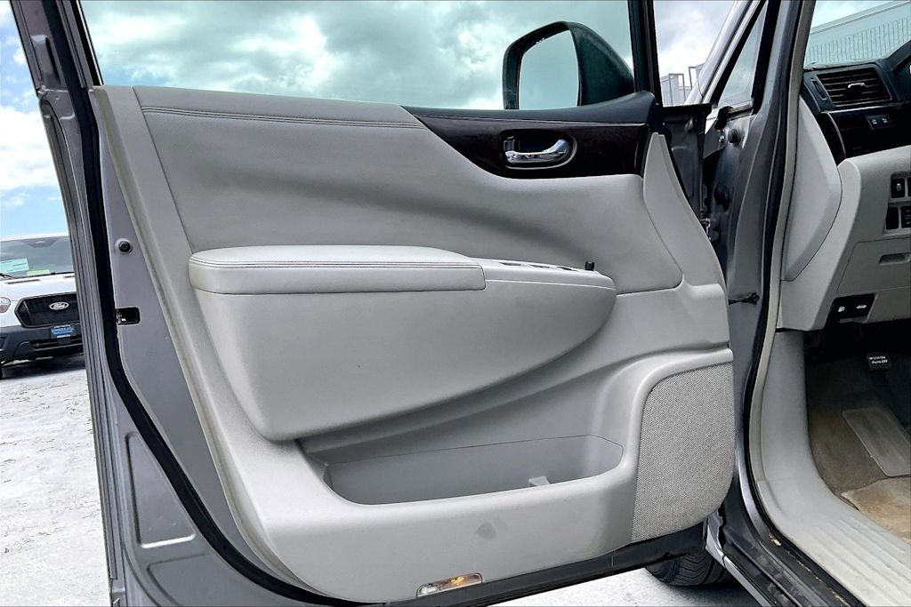Thumbnail: 2011 Nissan Quest - 27