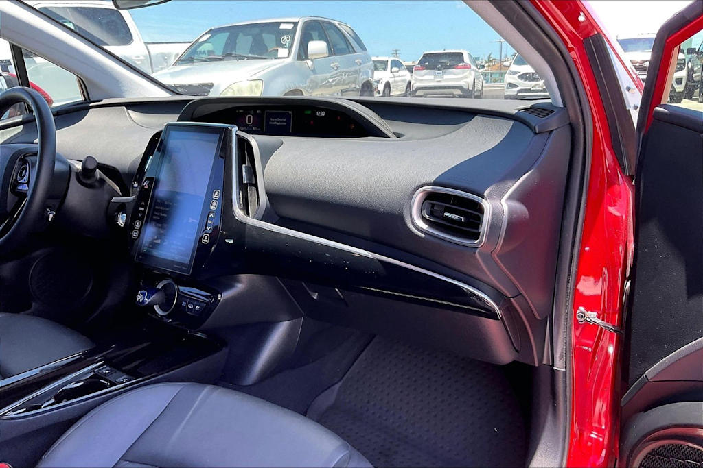 Thumbnail: 2022 Toyota Prius Prime - 15