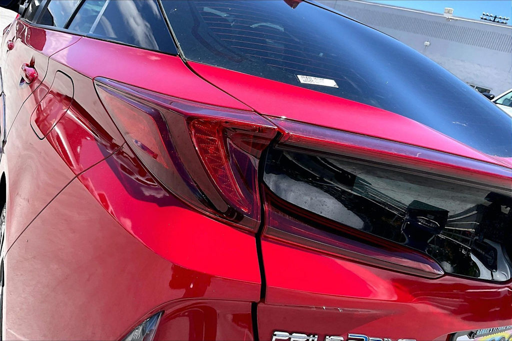 Thumbnail: 2022 Toyota Prius Prime - 32