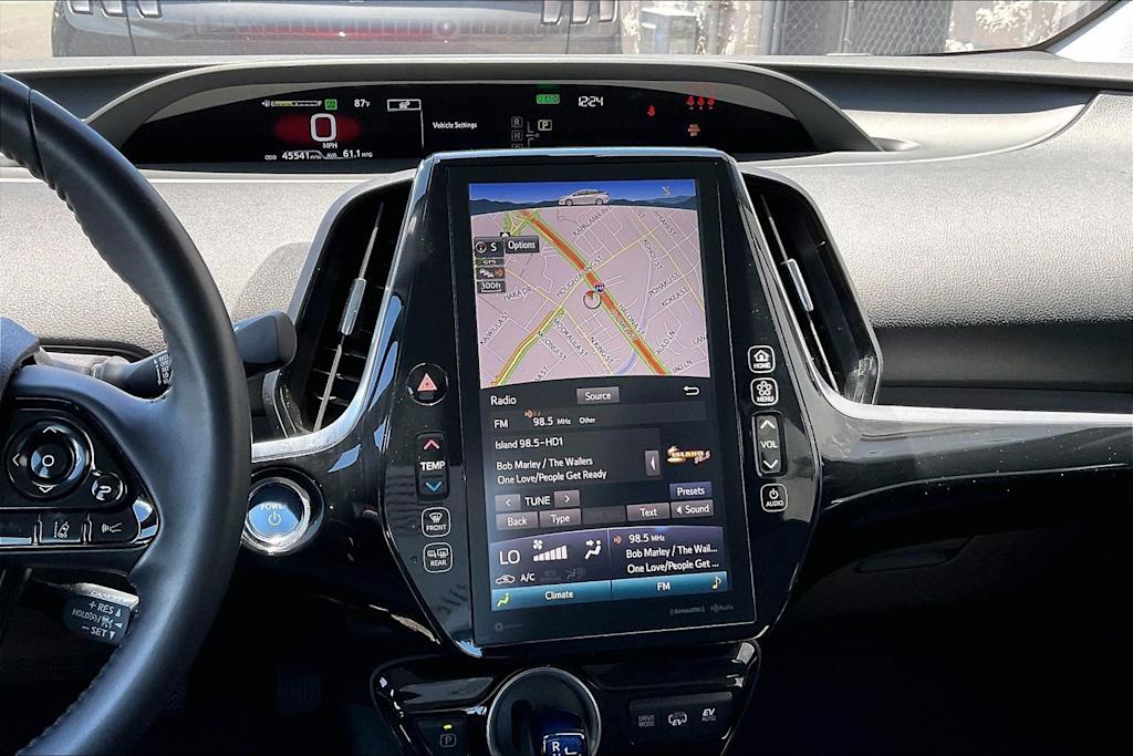Thumbnail: 2022 Toyota Prius Prime - 16