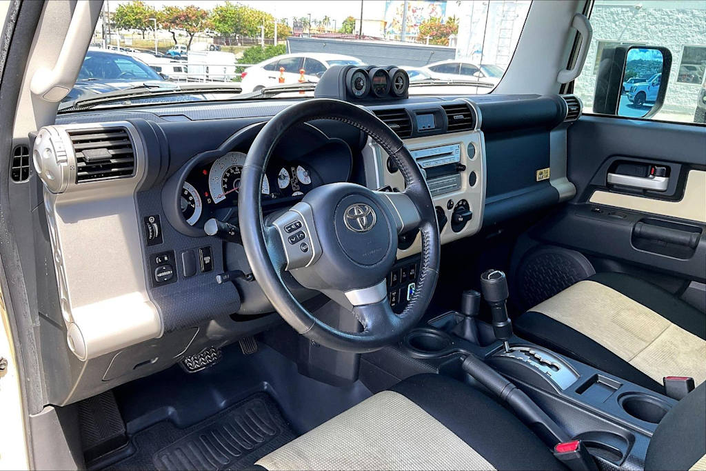 Thumbnail: 2010 Toyota FJ Cruiser - 2
