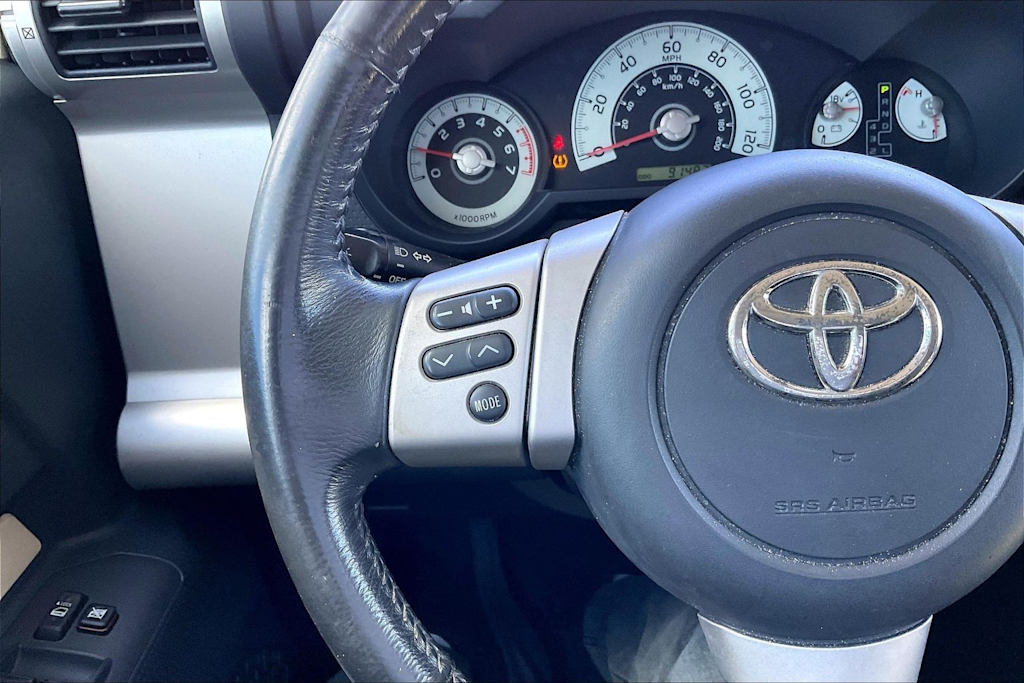 Thumbnail: 2010 Toyota FJ Cruiser - 24