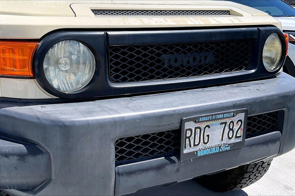 Thumbnail: 2010 Toyota FJ Cruiser - 33