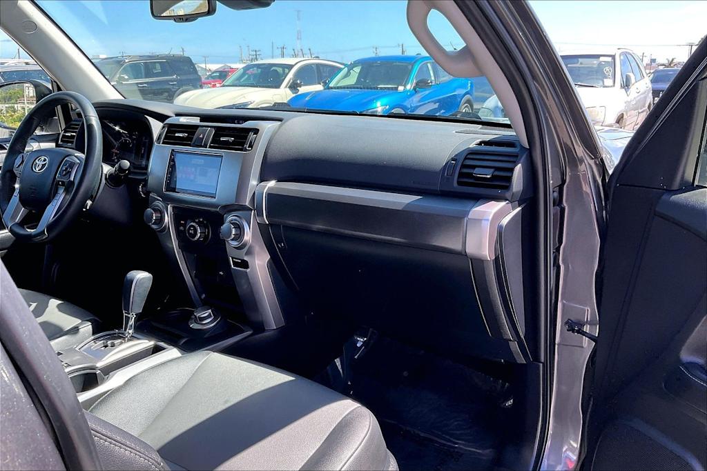 Thumbnail: 2021 Toyota 4Runner - 24