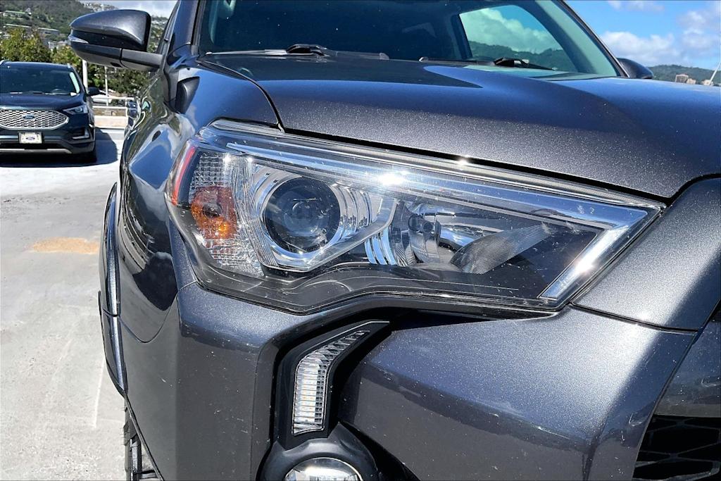Thumbnail: 2021 Toyota 4Runner - 31