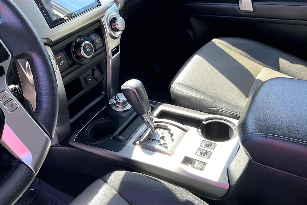 Thumbnail: 2021 Toyota 4Runner - 17