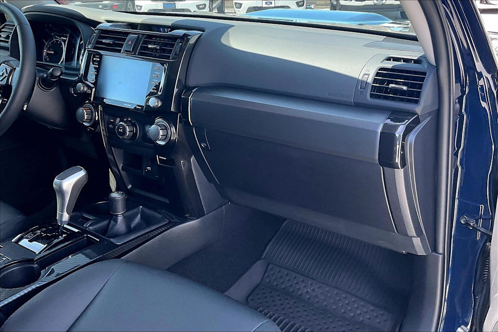 Thumbnail: 2024 Toyota 4Runner - 15