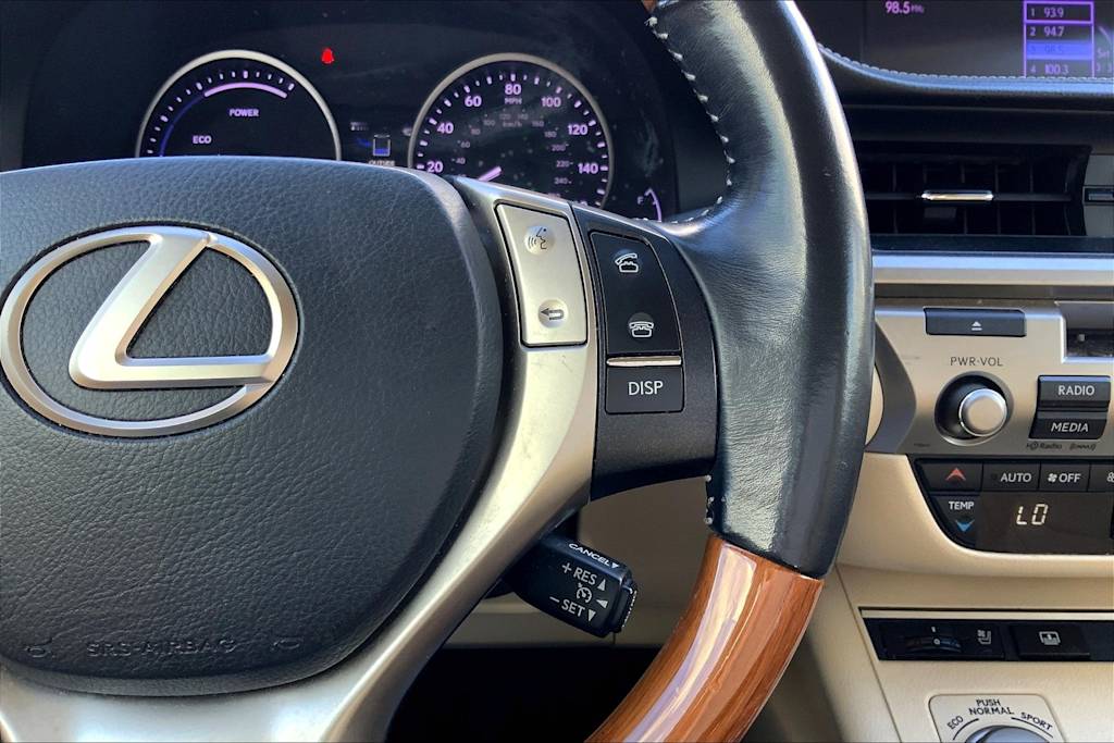 Thumbnail: 2014 Lexus ES - 25