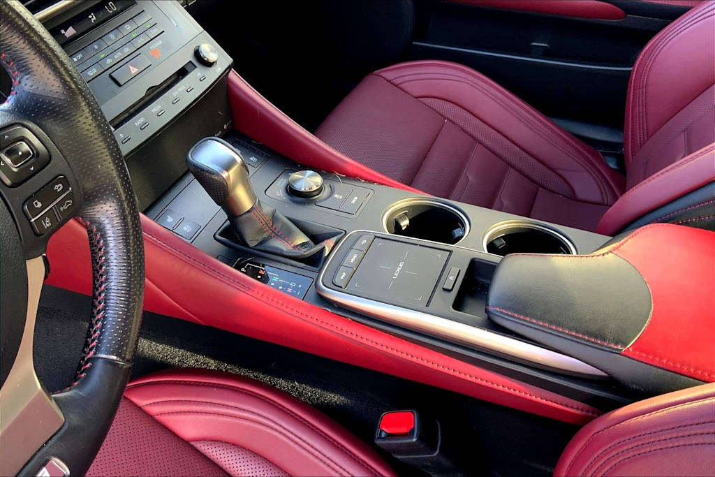 Thumbnail: 2018 Lexus RC - 16