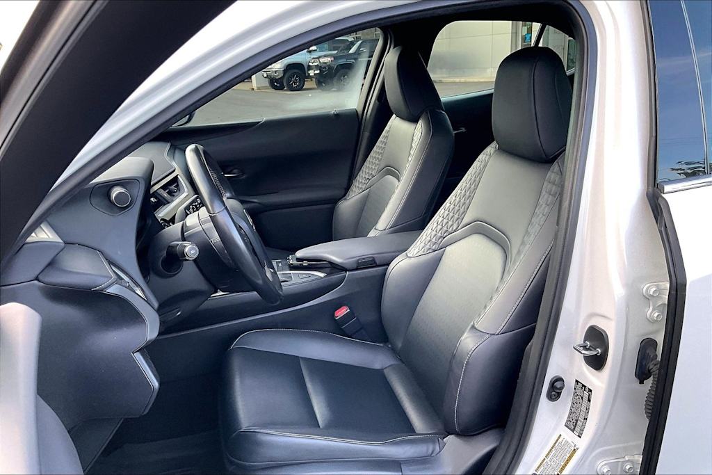 Thumbnail: 2021 Lexus UX - 11