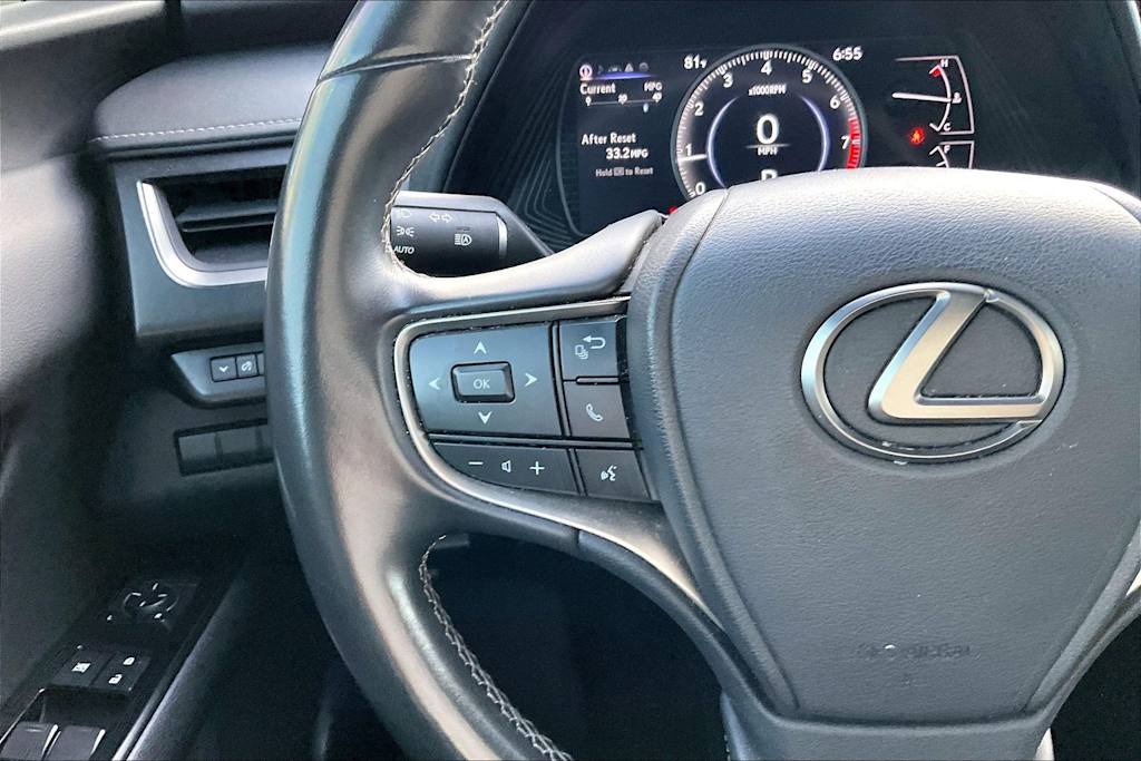 Thumbnail: 2021 Lexus UX - 25
