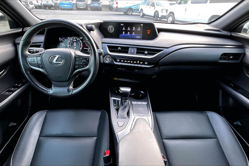 Thumbnail: 2021 Lexus UX - 10