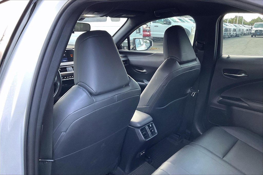 Thumbnail: 2021 Lexus UX - 13