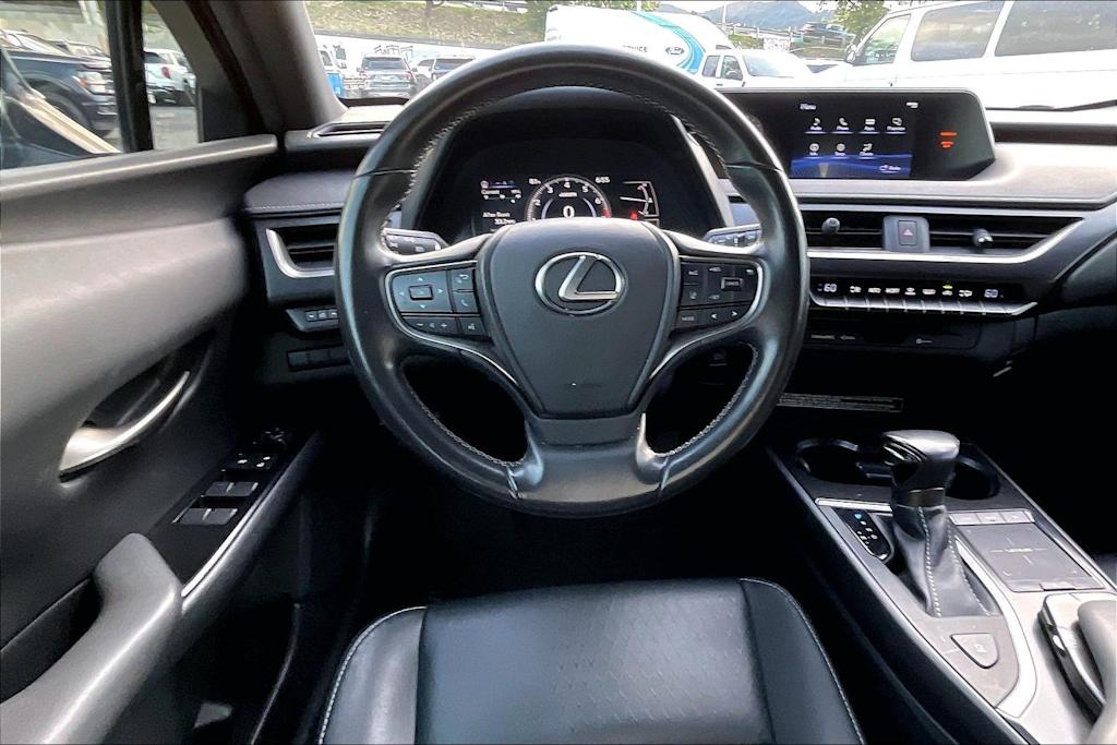 Thumbnail: 2021 Lexus UX - 14