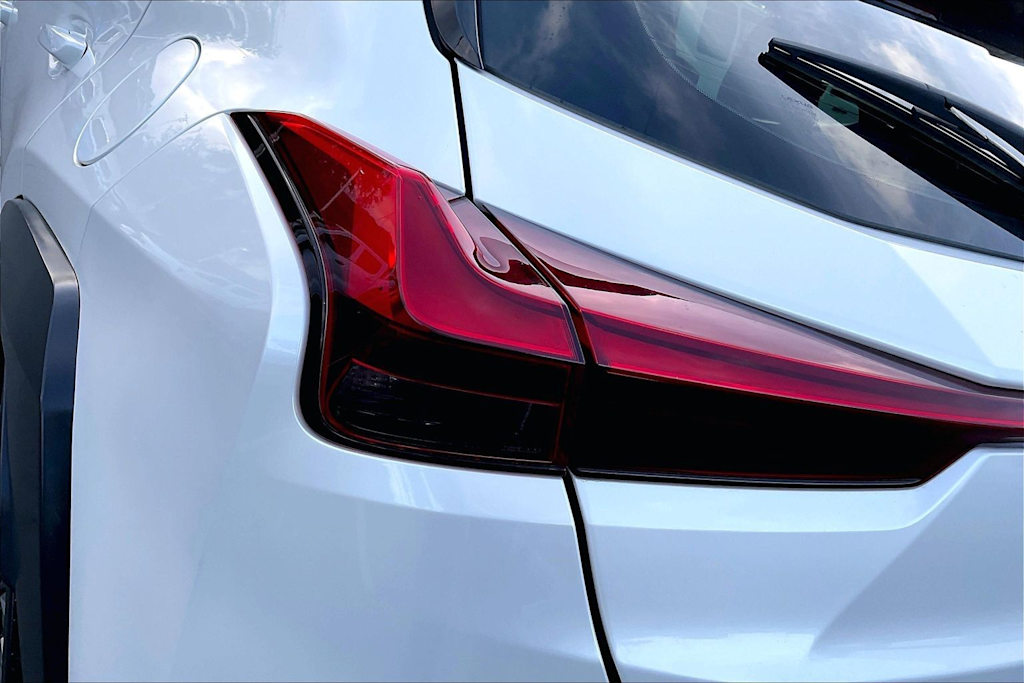 Thumbnail: 2021 Lexus UX - 32