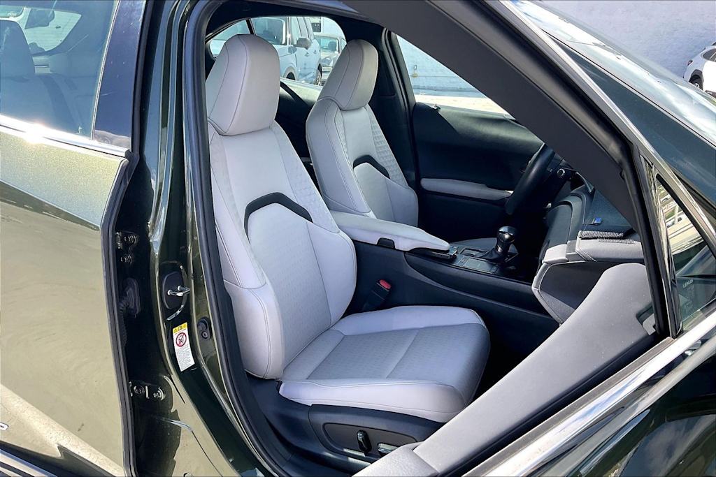 Thumbnail: 2019 Lexus UX - 12