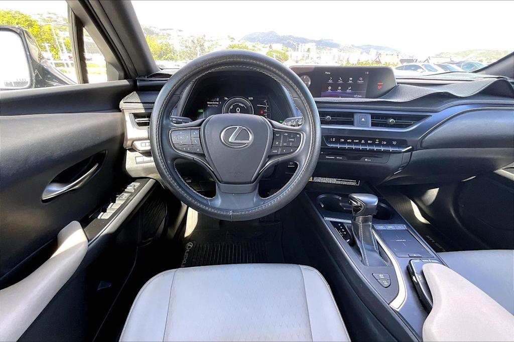 Thumbnail: 2019 Lexus UX - 14