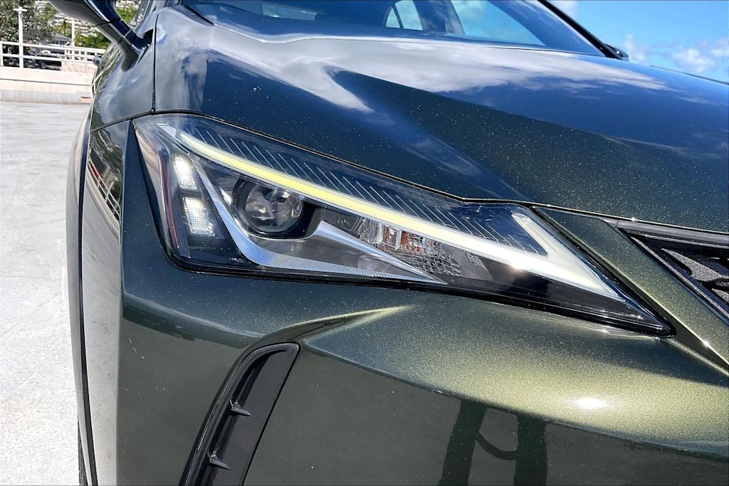 Thumbnail: 2019 Lexus UX - 31