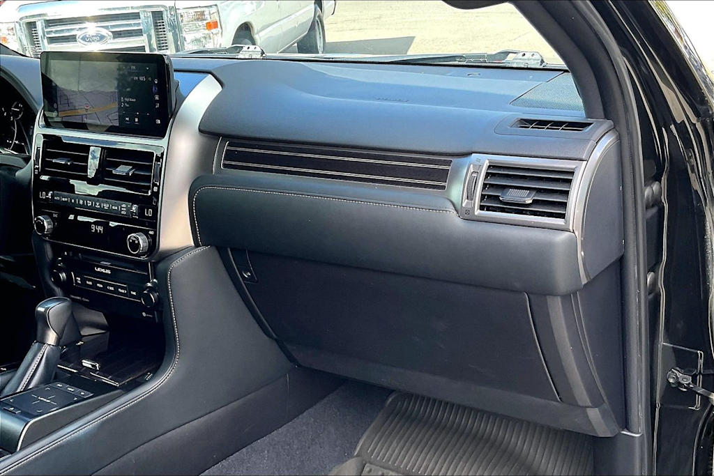 Thumbnail: 2023 Lexus GX - 23
