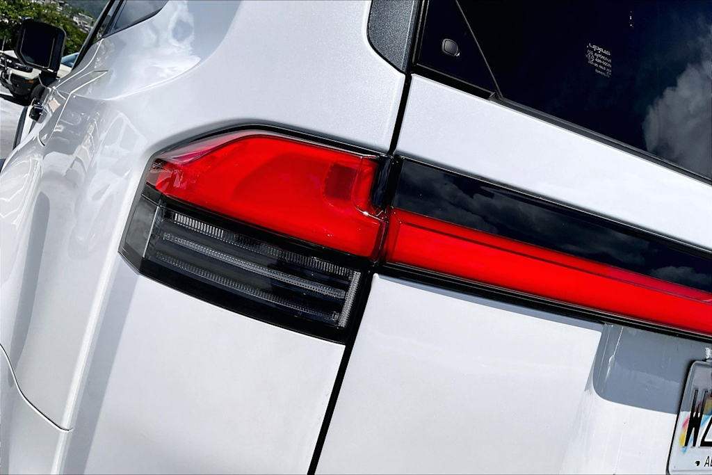 Thumbnail: 2024 Lexus ES - 32