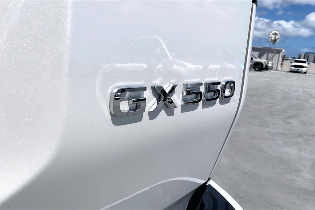 Thumbnail: 2024 Lexus ES - 7