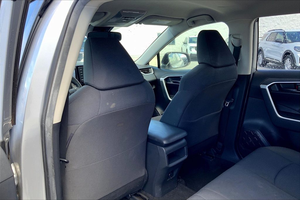 Thumbnail: 2019 Toyota RAV4 - 13