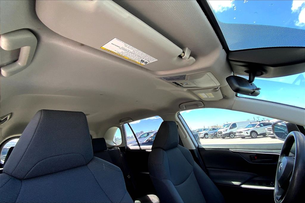 Thumbnail: 2019 Toyota RAV4 - 30
