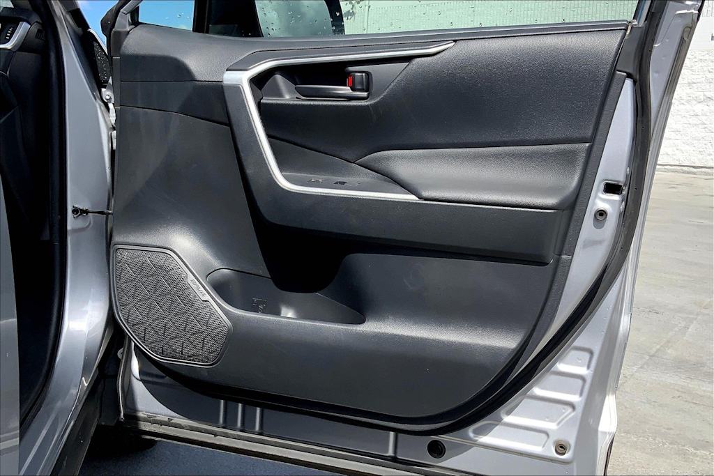 Thumbnail: 2019 Toyota RAV4 - 28