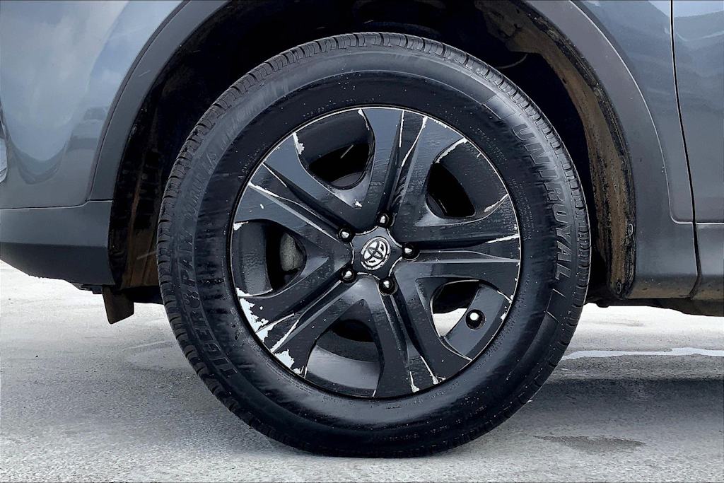 Thumbnail: 2013 Toyota RAV4 - 8