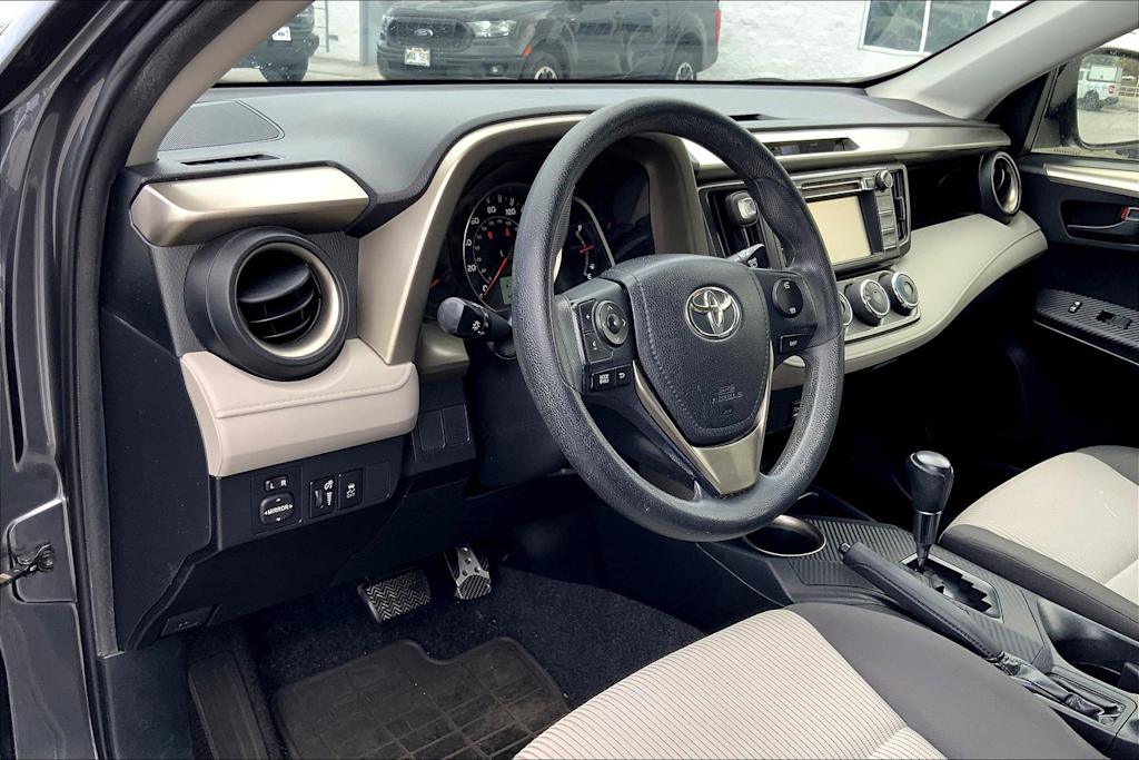 Thumbnail: 2013 Toyota RAV4 - 2